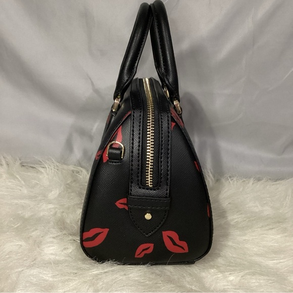 Kate Spade Small Madison Lips Toss Leather Duffle Crossbody Bag EUC 88 - Picture 9 of 13